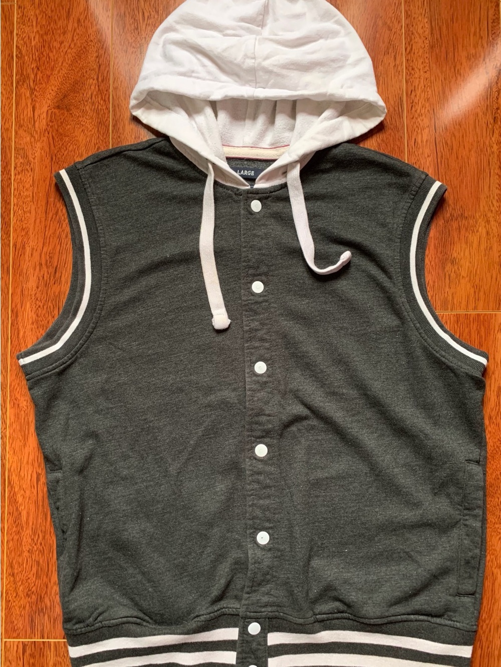 American Rag Sleeveless Hooded Button-Up Shirt in Charcoal and White